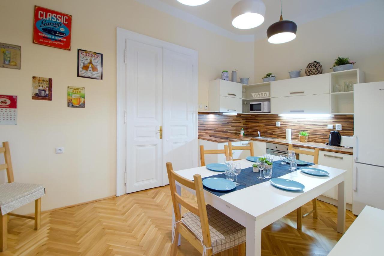 City Center Apartment Legerova Praga Esterno foto