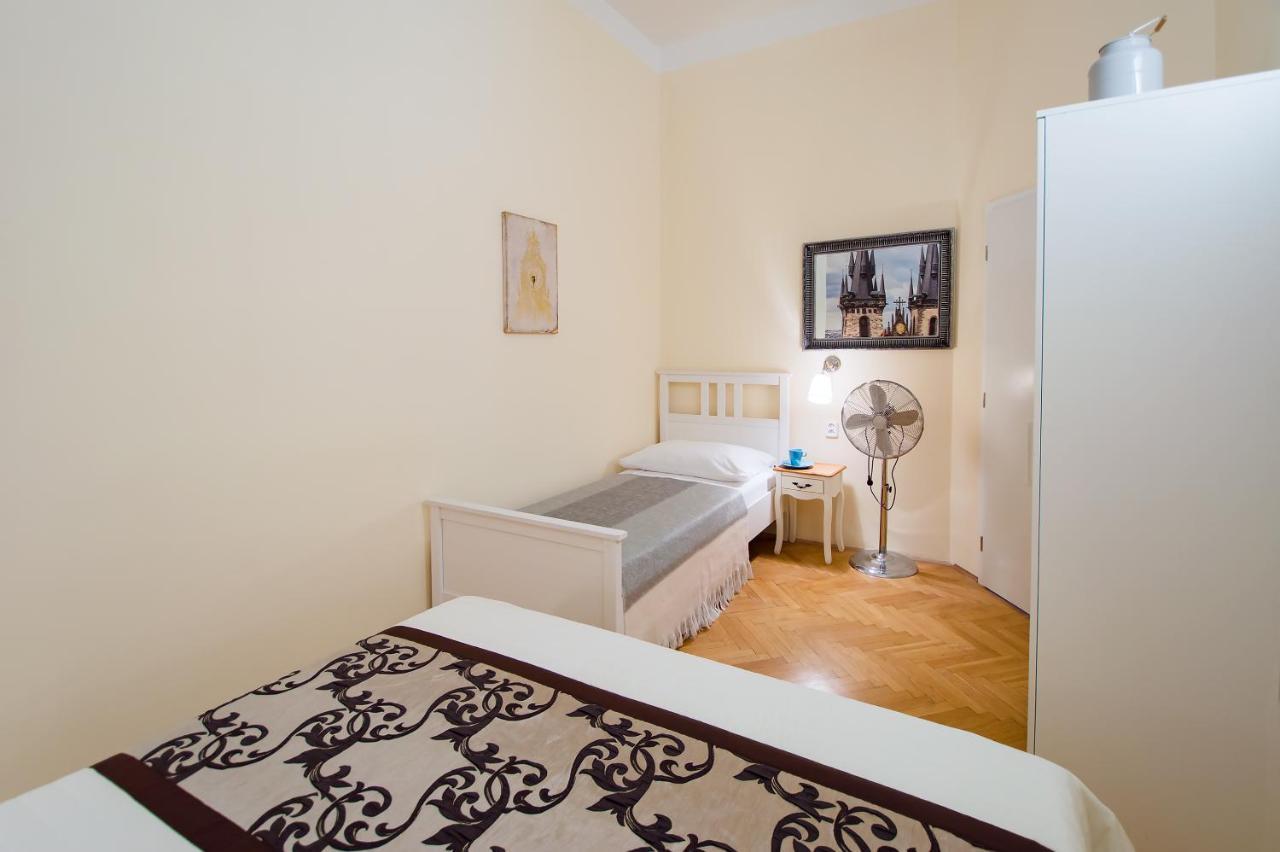 City Center Apartment Legerova Praga Esterno foto