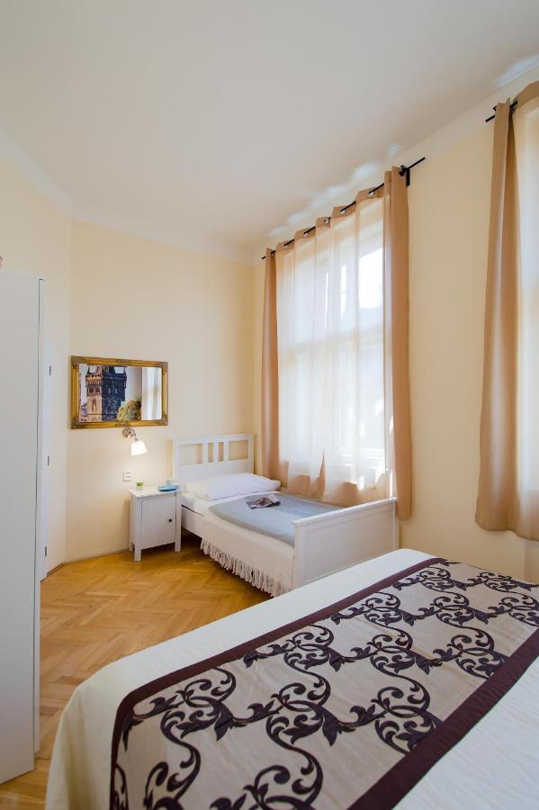 City Center Apartment Legerova Praga Esterno foto