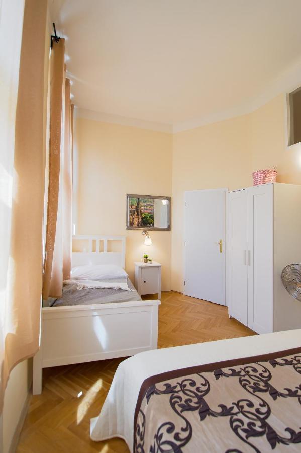 City Center Apartment Legerova Praga Esterno foto